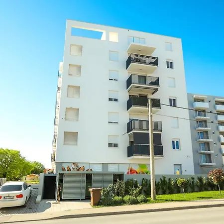 Margarita Apartment *