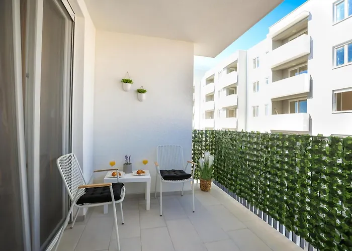 アパート Margarita ザダル